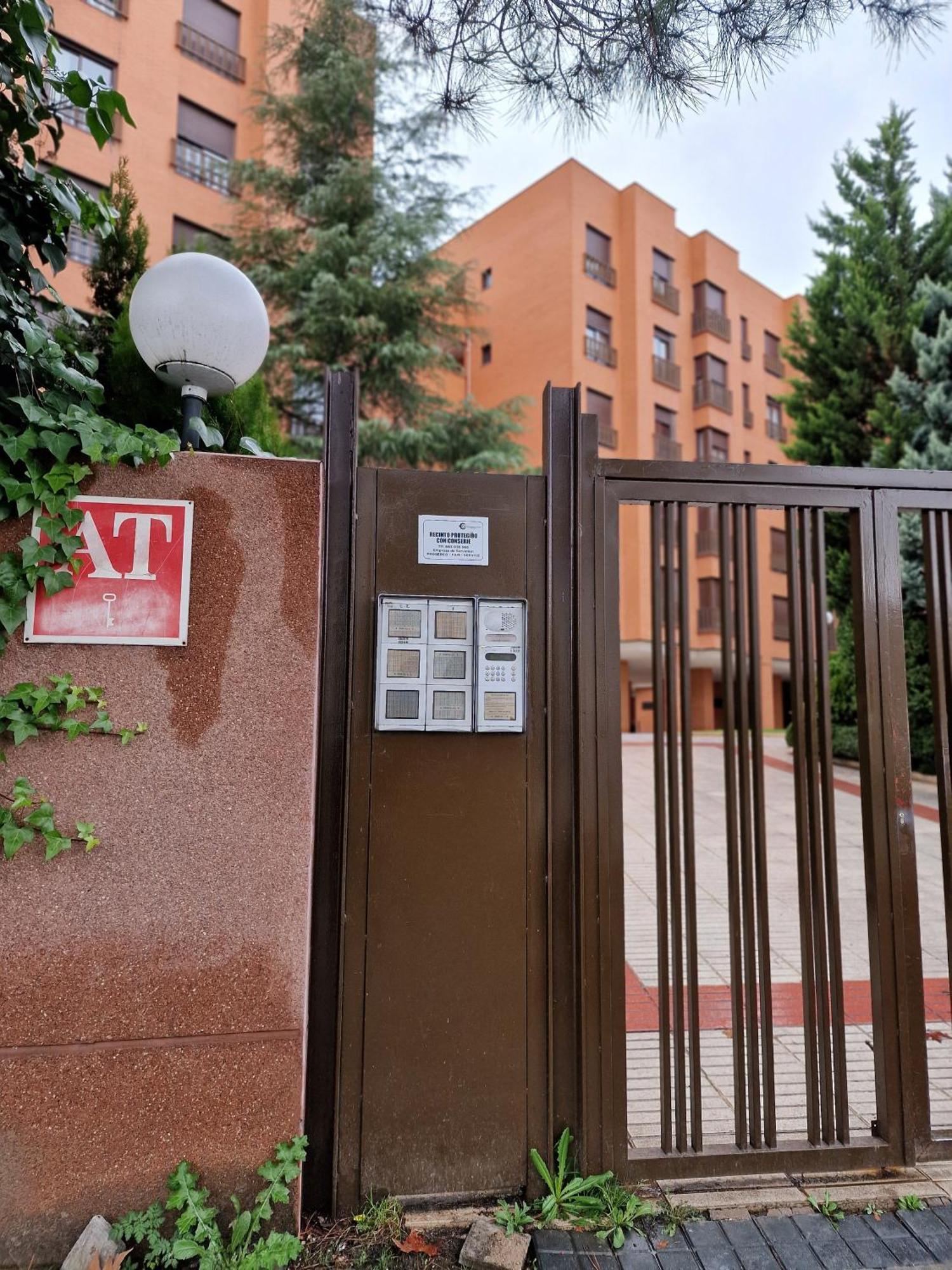 Samaniego, Piscina Y Garaje Junto Civitas Metropolitano Y Aeropuerto Madrid Bagian luar foto